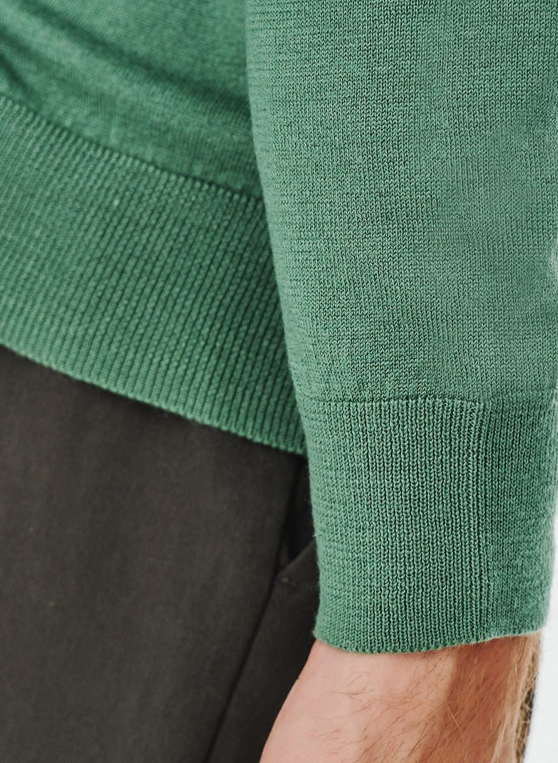 Zielony męski sweter