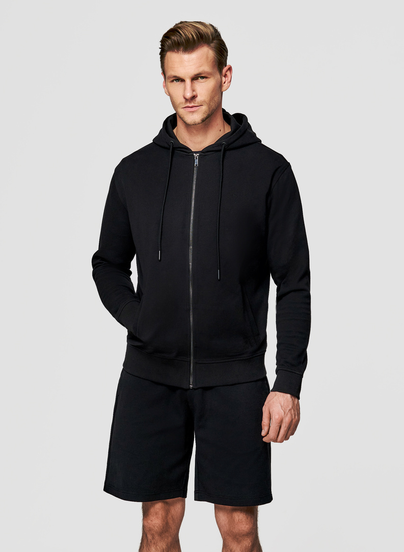 Czarny dres męski z kapturem