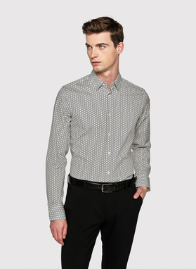 Biała koszula męska w granatowy wzór 