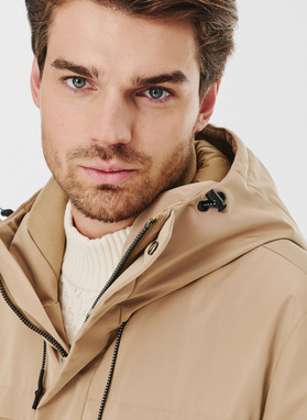 Kurtka męska z kapturem w kolorze beżowym
