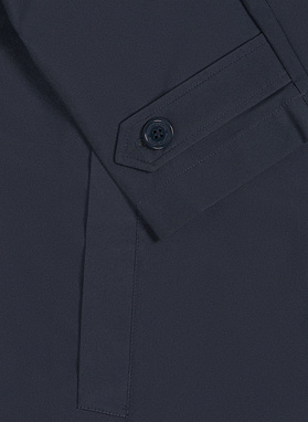 Wiosenny granatowy płaszcz męski