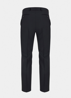 Klasyczny czarny wełniany smoking