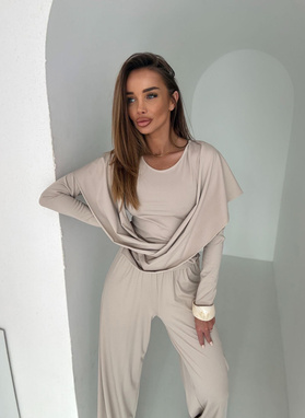 Komplet damski MEDI w kolorze jasnobeżowym