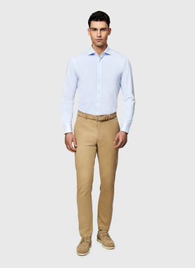 Błękitna koszula w drobny prążek