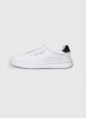 Białe sneakersy męskie z czarnym zapiętkiem