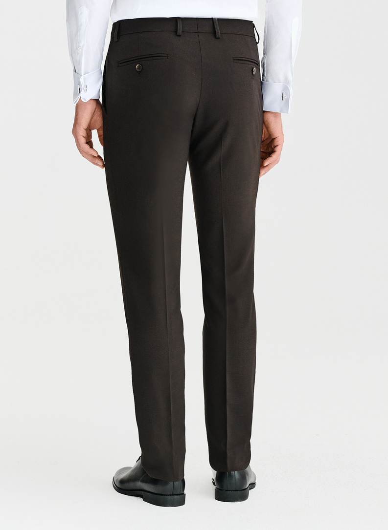 Ślubny brązowy garnitur męski