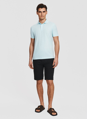 Błękitny t-shirt polo z bawełną