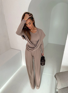 Komplet damski MEDI w kolorze beżowym