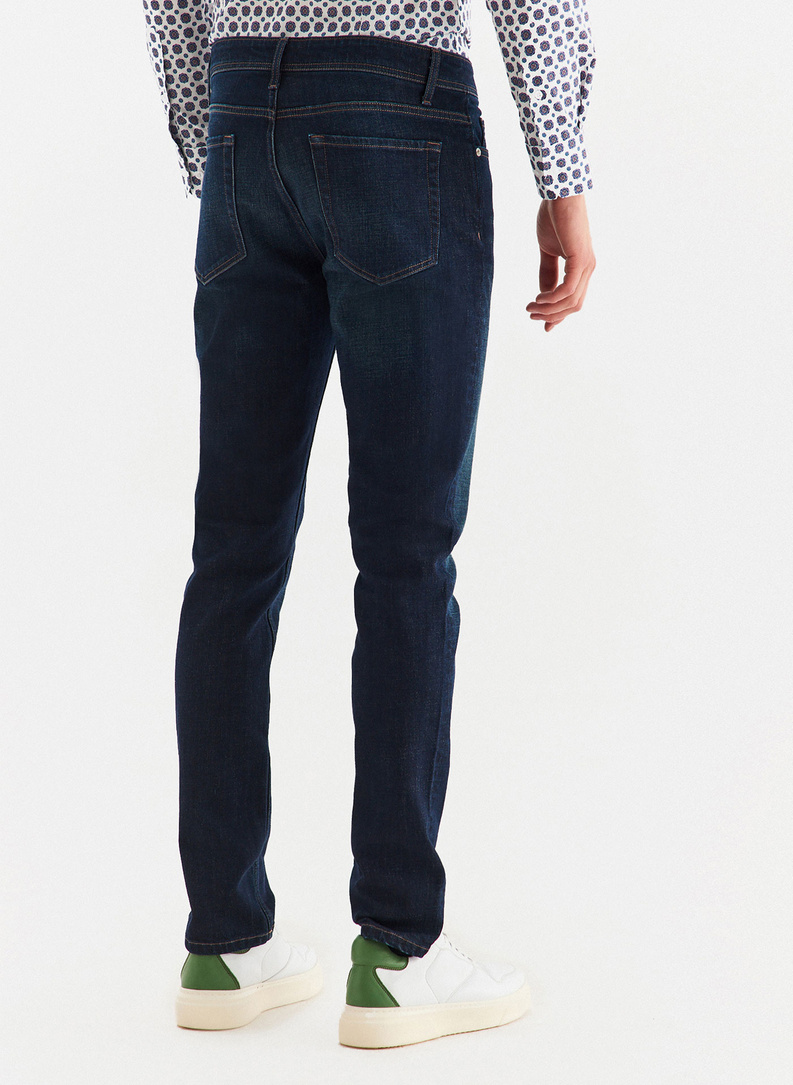 Granatowe spodnie męskie jeansowe