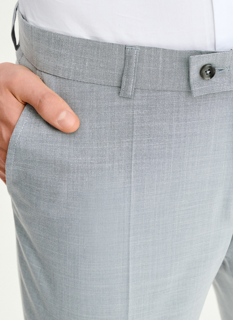 Ślubny szary garnitur męski