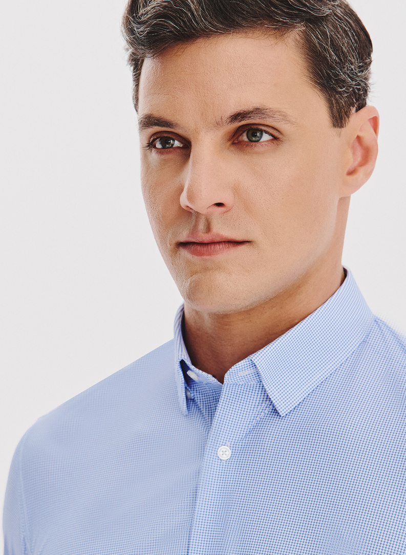 Niebieska dzianinowa koszula w pepitkę