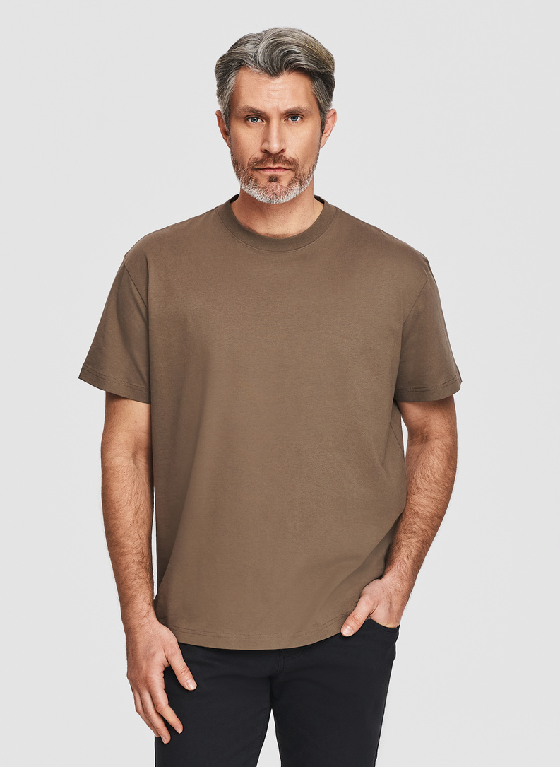 Brązowy t-shirt oversize