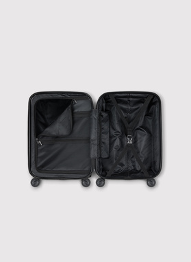 Mała czarna walizka ze żłobieniami