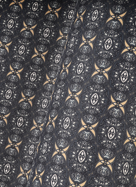 Ciemnoszara poszetka w geometryczny wzór