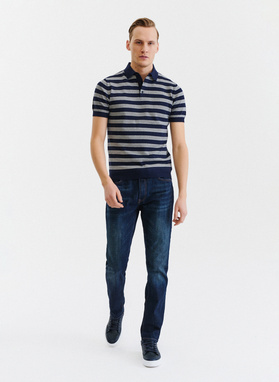 Granatowy T-shirt polo w jasne paski