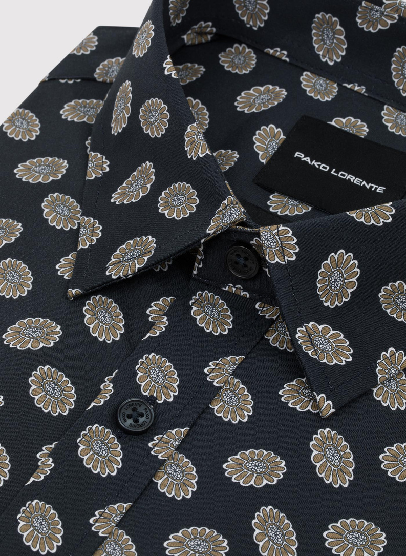 Czarna koszula w kwiaty