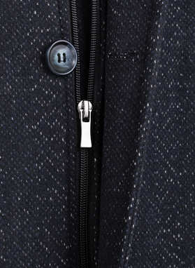 Czarny płaszcz męski z odpinanym kapturem