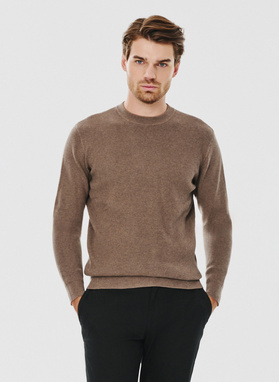 Męski sweter w kolorze brązowym