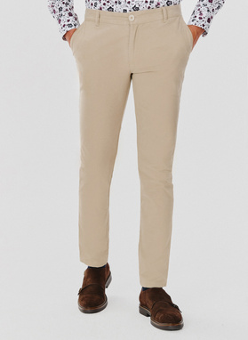 Gładkie spodnie męskie w kolorze beżowym