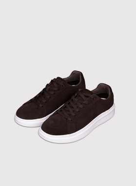 Zamszowe sneakersy męskie w kolorze  brązowym