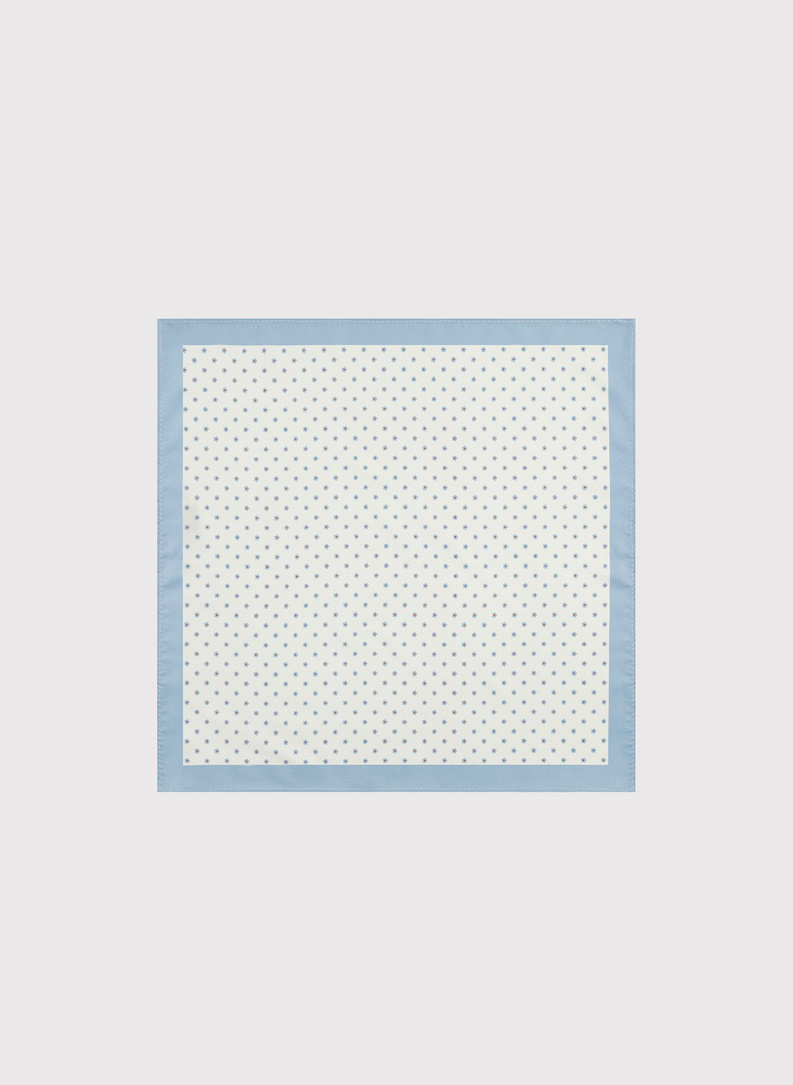 Beżowa poszetka w błękitne kwiatki 