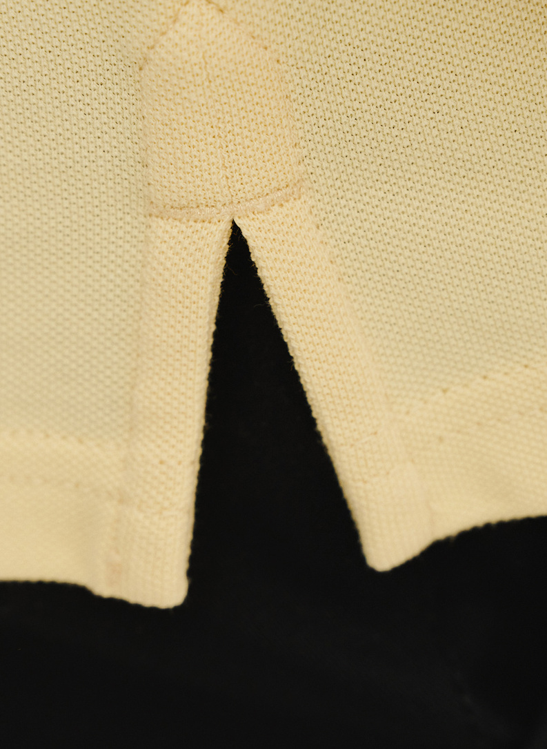 Gładki t-shirt polo w żółtym kolorze