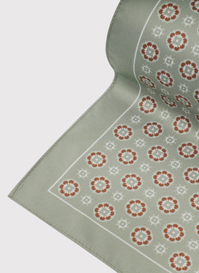 Oliwkowa poszetka we wzór