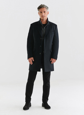 Czarny sweter męski o warkoczowym splocie