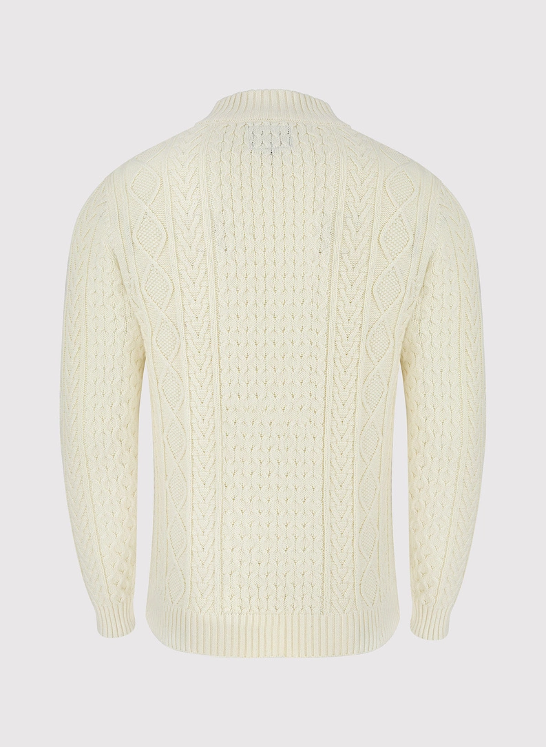 Półgolf z warkoczowym splotem w kolorze ecru