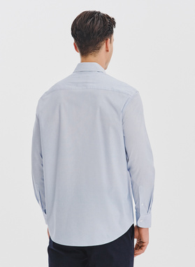 Koszula z niebieskim wzorem geometrycznym