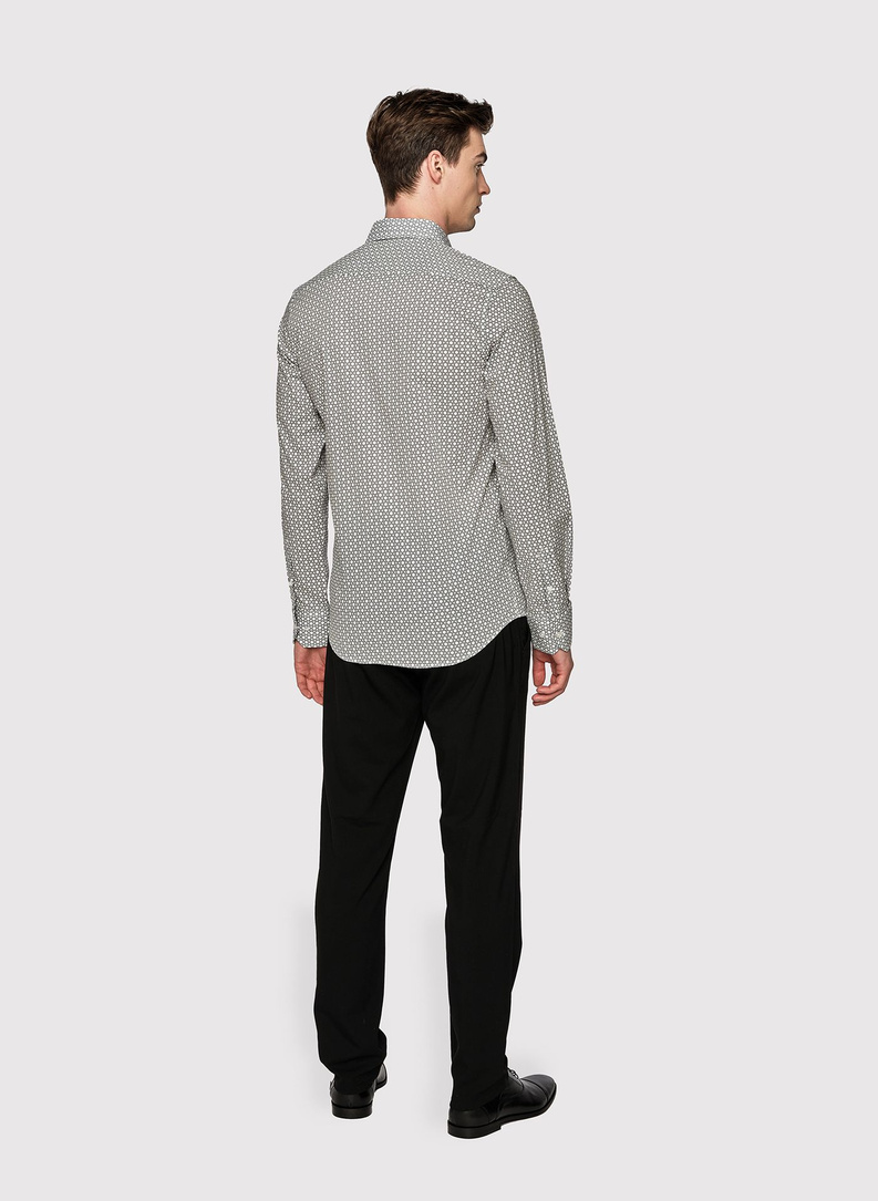 Biała koszula męska w granatowy wzór 