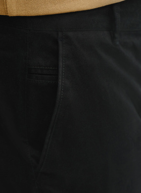 Czarne gładkie spodnie męskie