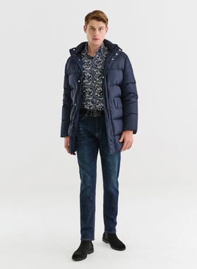 Granatowa długa pikowana kurtka