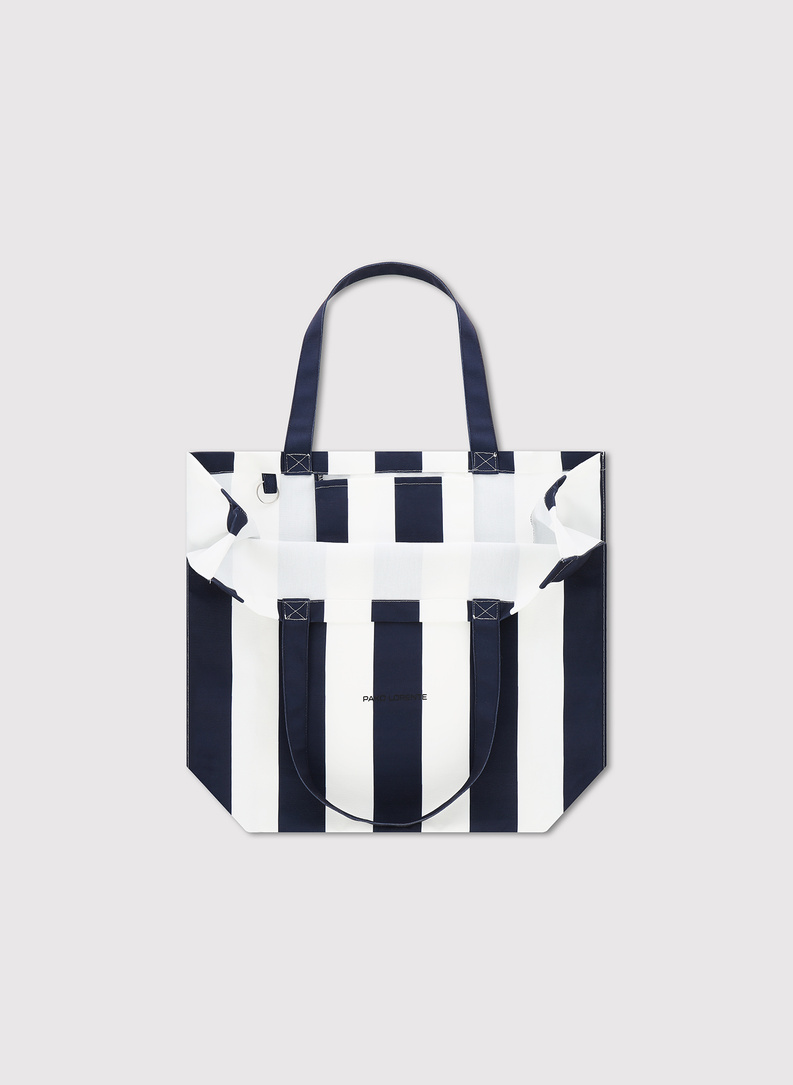 Biało-granatowa torba plażowa w pasy