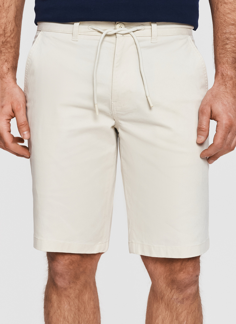 Jasnobeżowe szorty męskie