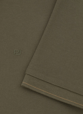 Oliwkowy t-shirt polo na guziczki