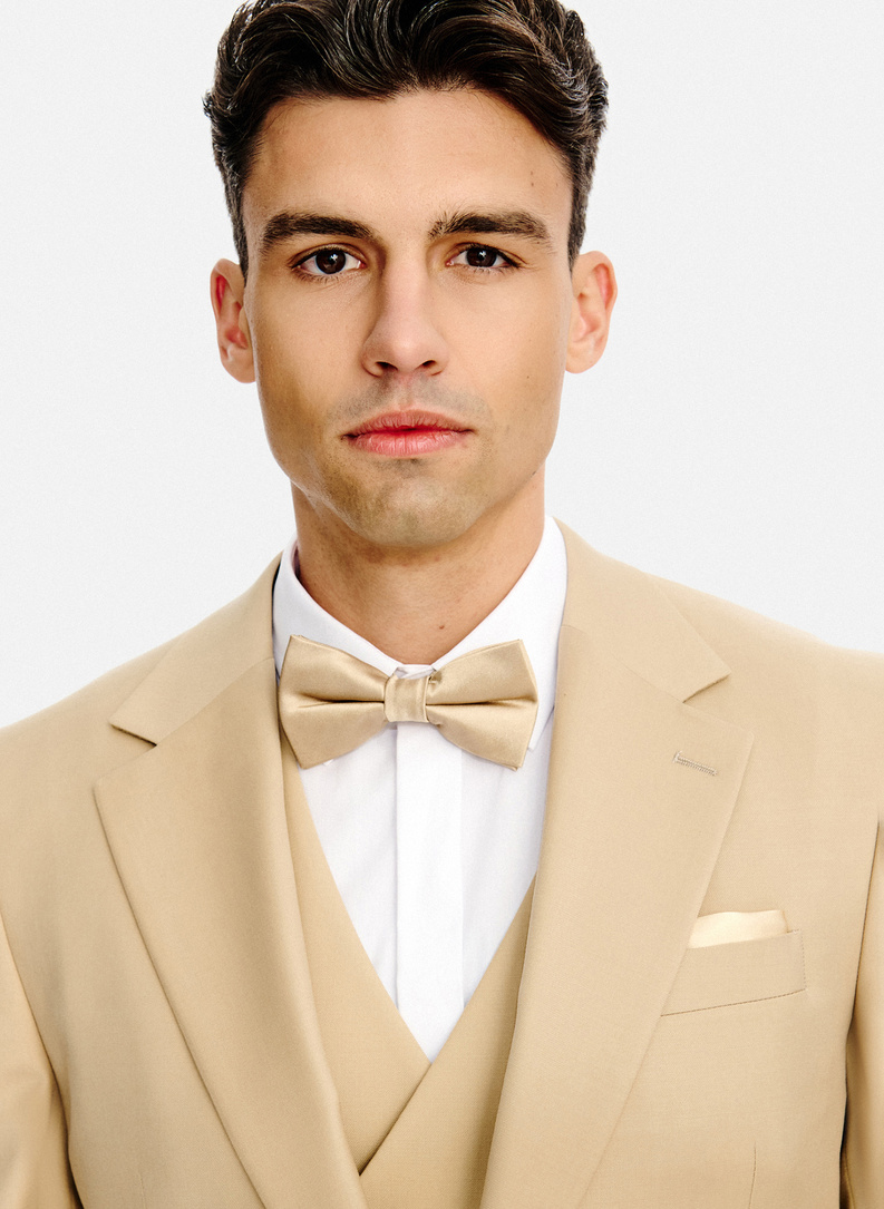 Ślubny wełniany garnitur męski