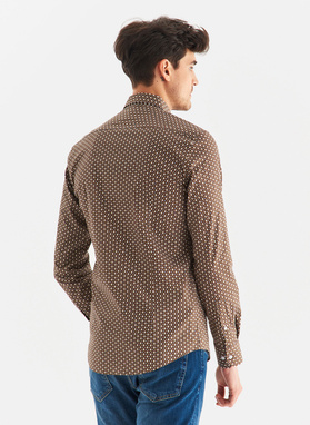 Brązowa męska koszula w mikrowzór
