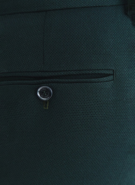 Zielony garnitur męski