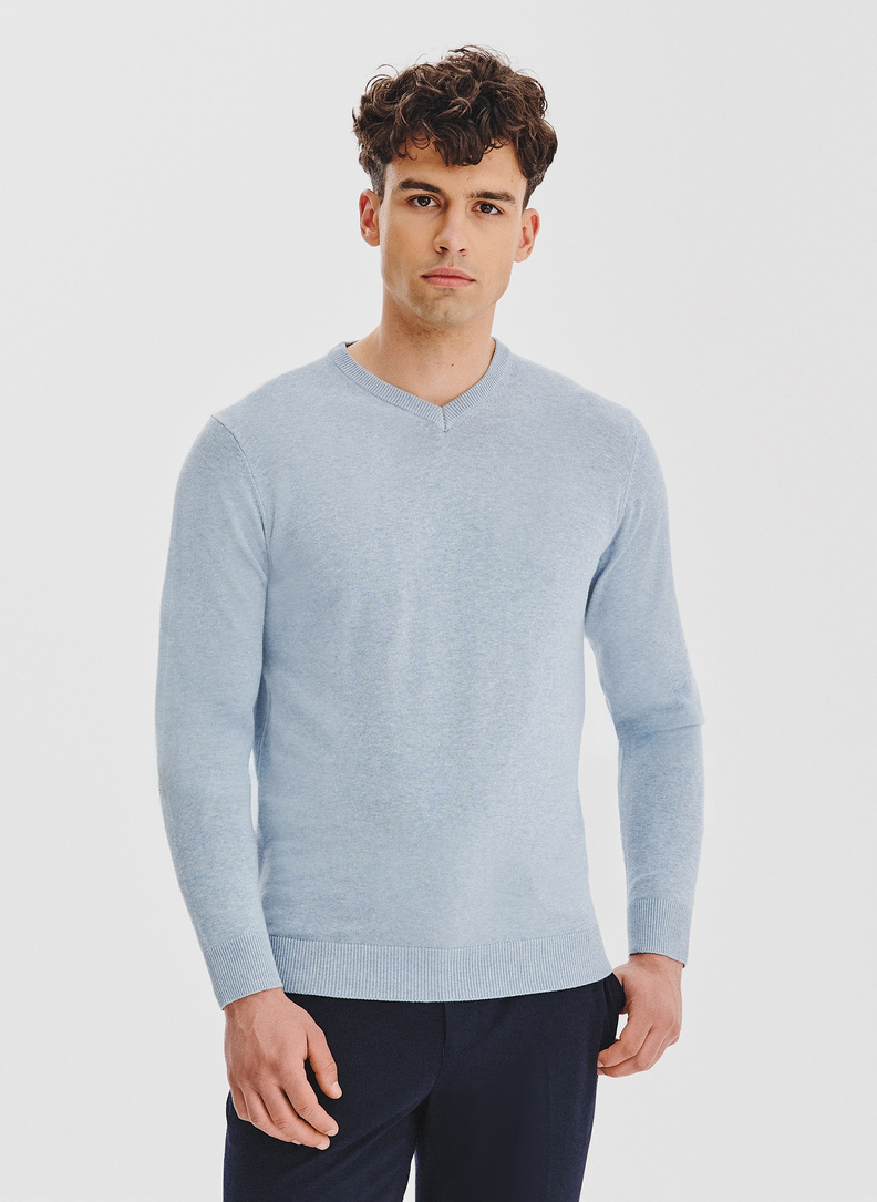 Jasnoniebieski sweter męski v-neck