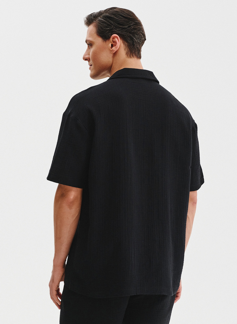 Bawełniana koszula męska w kolorze czarnym