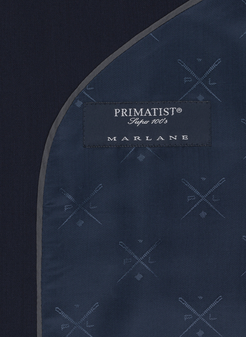 Granatowy garnitur dwurzędowy