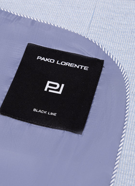 Niebieski garnitur męski