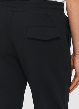 Czarne spodnie dresowe