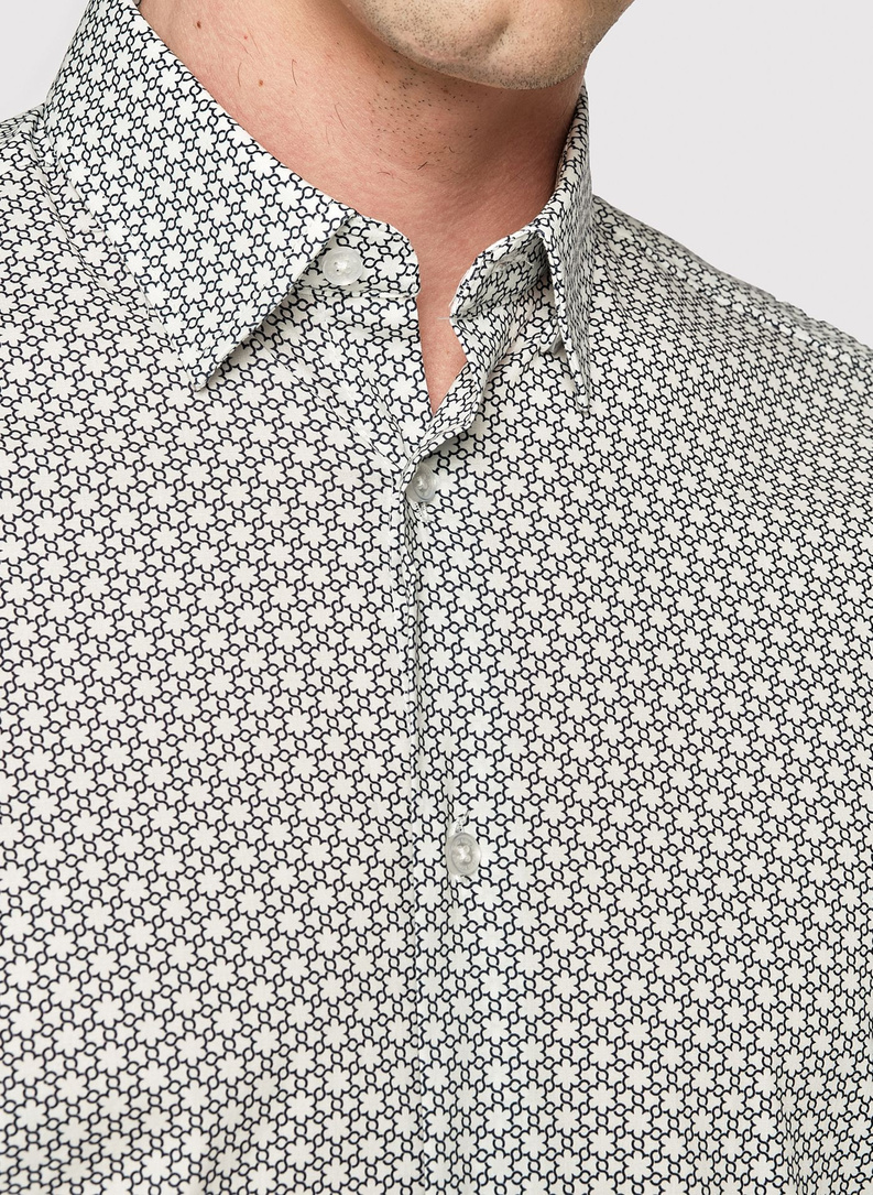 Biała koszula męska w granatowy wzór 