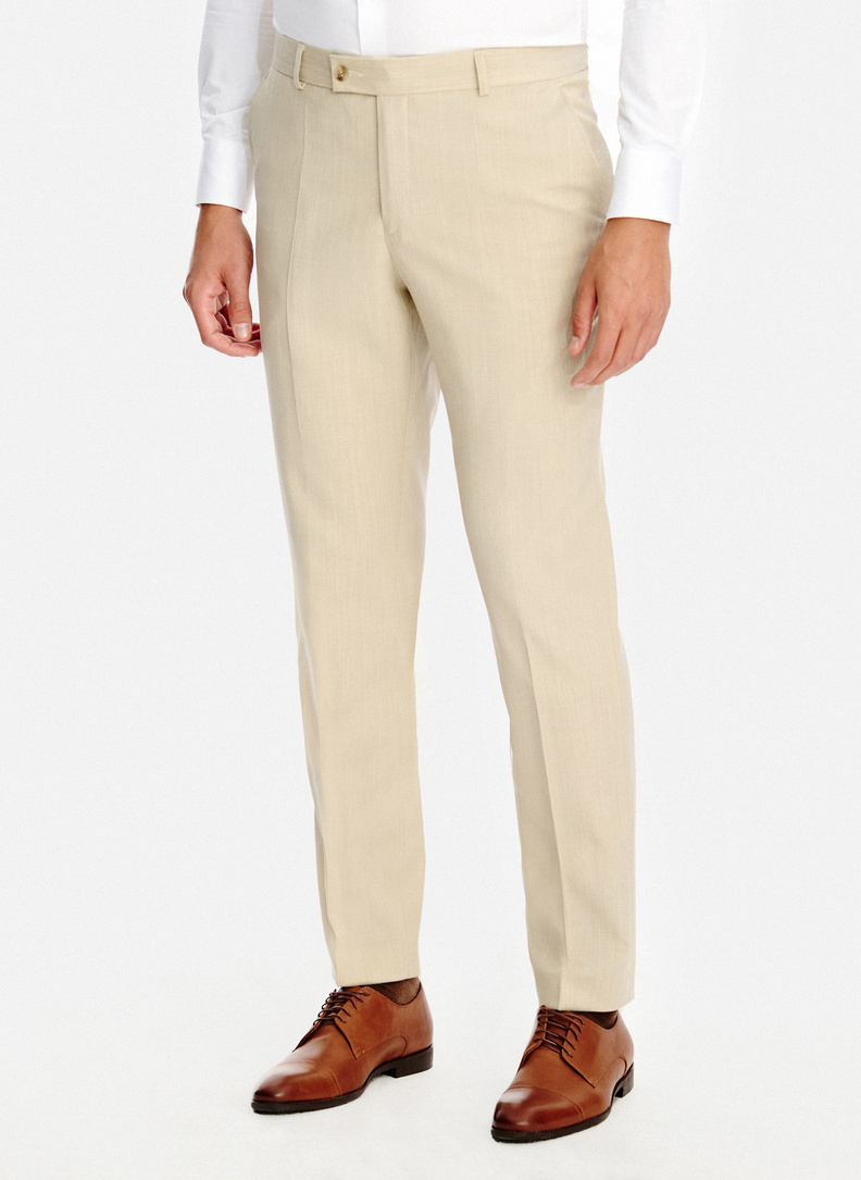 Beżowy wełniany garnitur męski