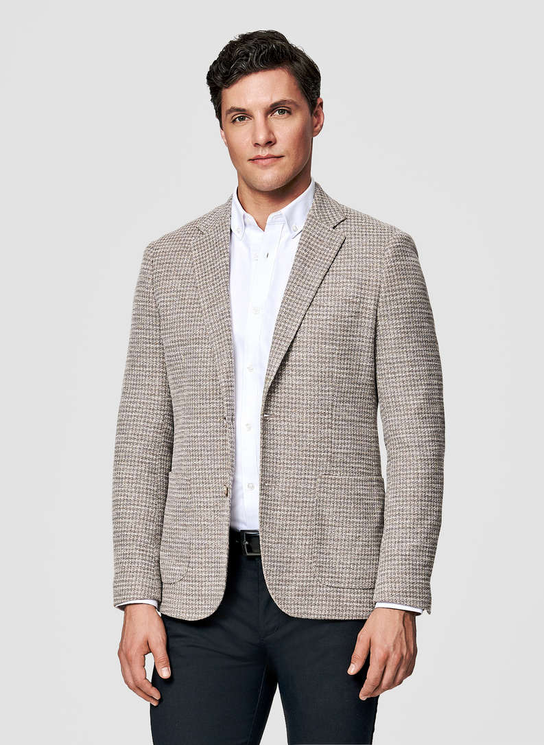 Beżowa marynarka w pepitkę