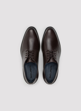 Brązowe skórzane buty derby