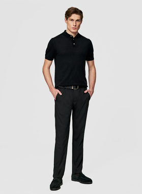 Czarne polo swetrowe z wełny merino