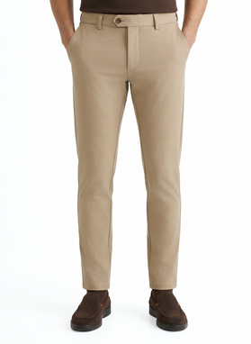 Beżowe spodnie casual